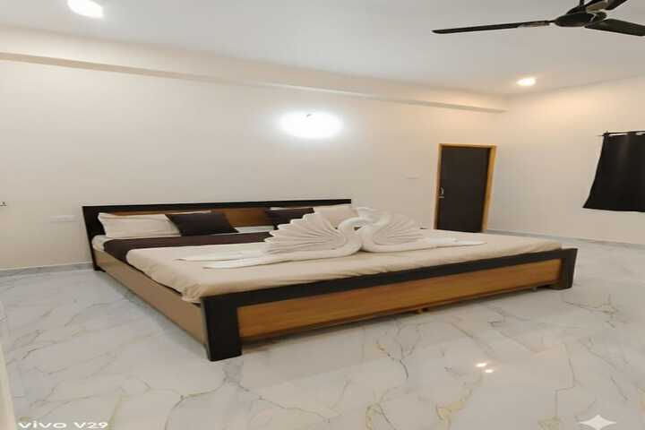 Room 2 of 19