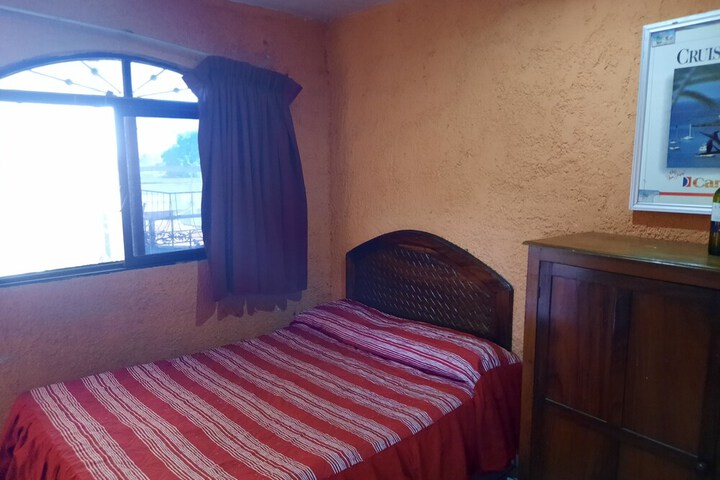 Room 32 of 54