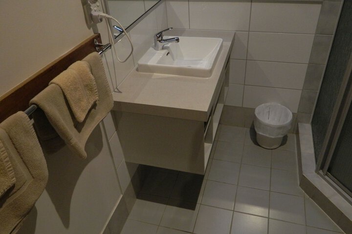 Room 30 of 43
