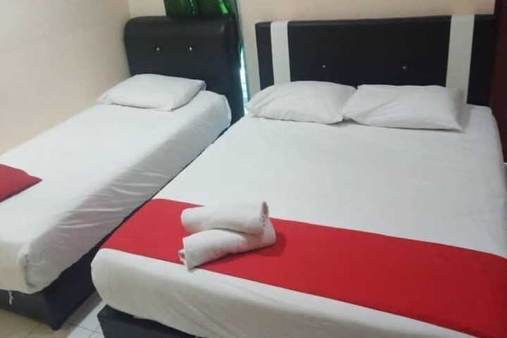 Room 4 of 20