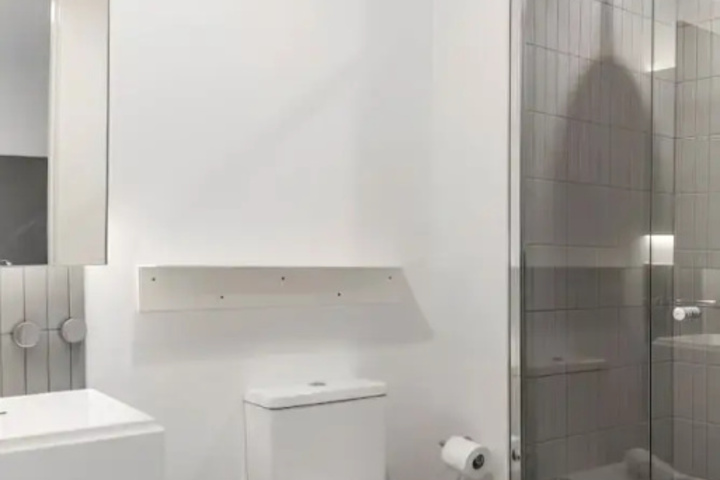 Room 8 of 15