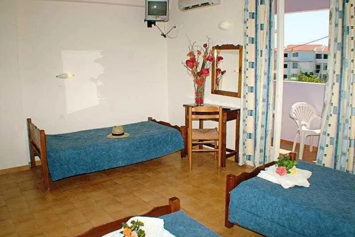 Room 3 of 6
