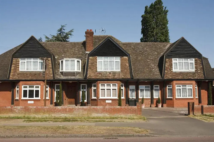 LOVELL LODGE