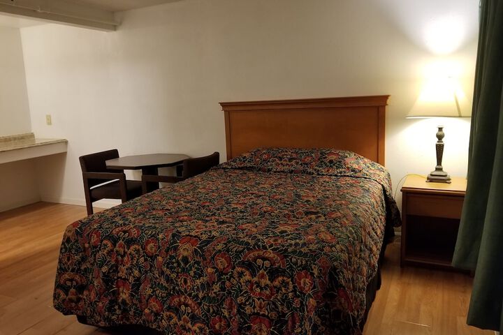Room 12 of 22