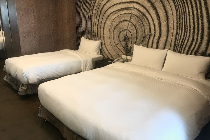 Room 33 of 68