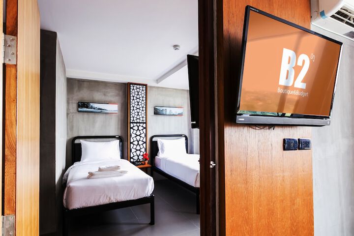 Room 8 of 32