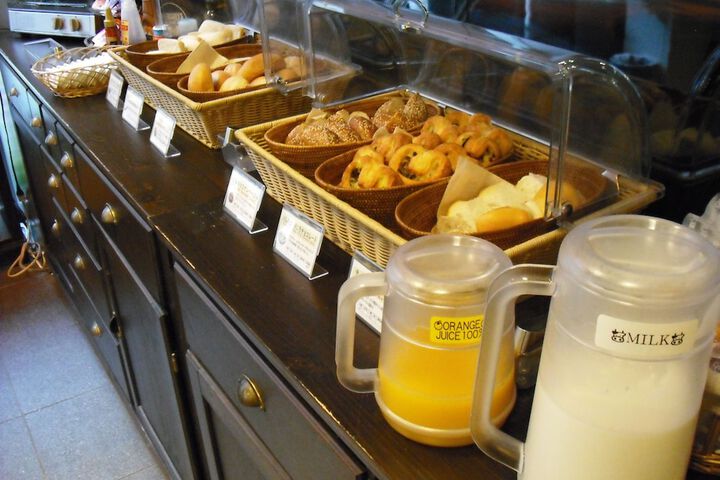Breakfast/Coffee Service 44 of 52