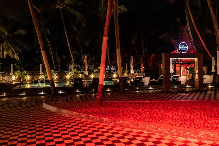 Pool 38 of 76