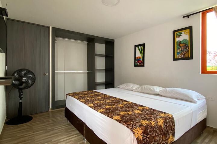 Room 2 of 63