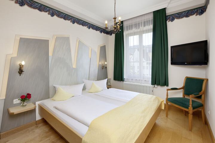 Room 20 of 107