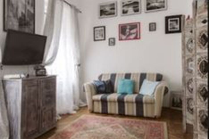 Room 12 of 17