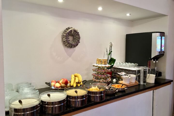 Breakfast/Coffee Service 39 of 53