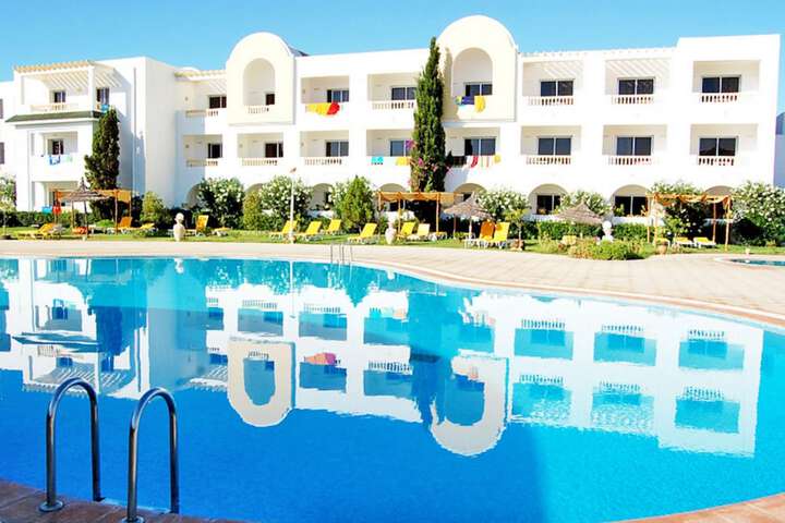 Pools & Facilities
