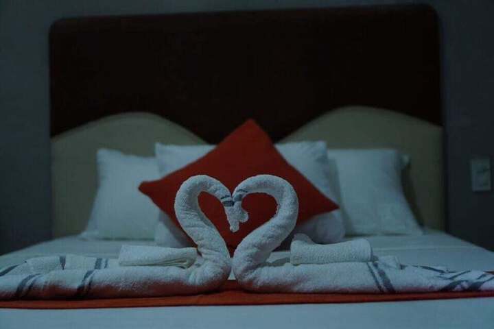 Room 10 of 35