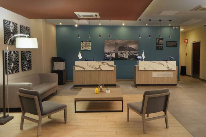 City Express Plus by Marriott Monterrey Galerias