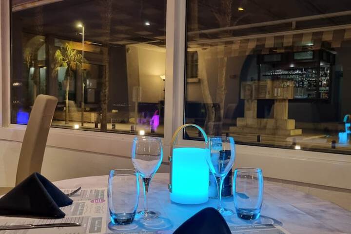 Dining Photos