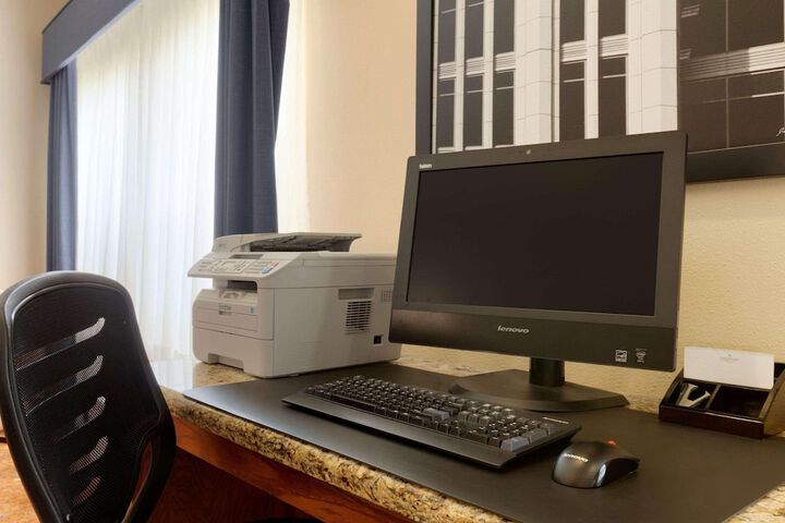 Business Center 14 of 14