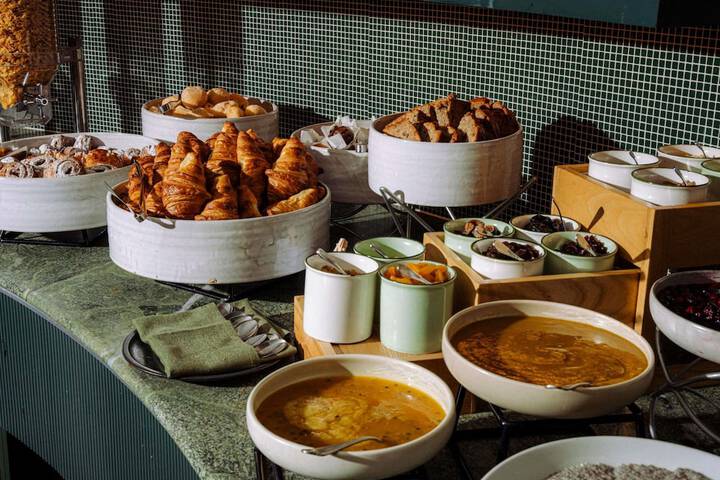 Breakfast/Coffee Service 97 of 154