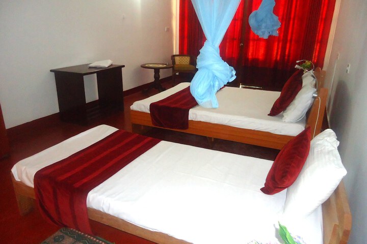 Room 8 of 24