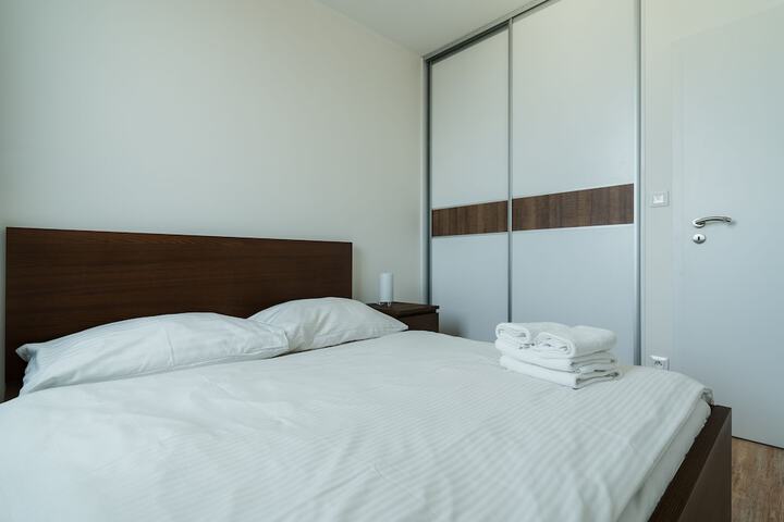 Room 8 of 43