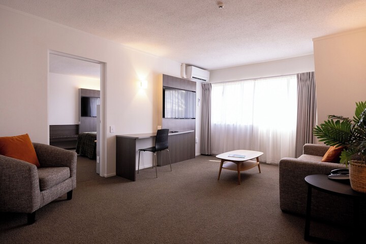 Room 32 of 138
