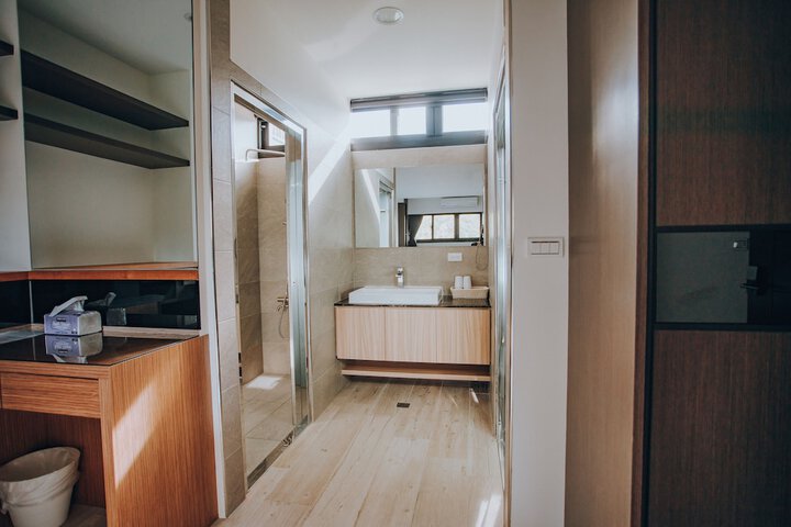 Room 25 of 43