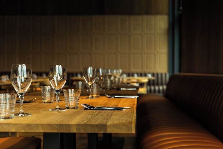 Dining 27 of 44