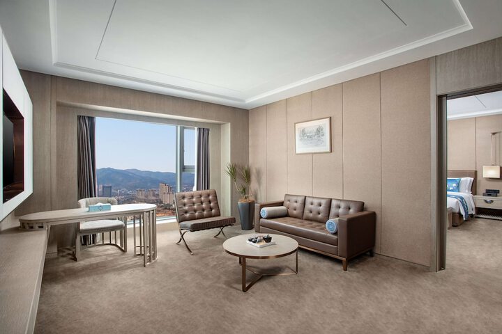 Room 21 of 42