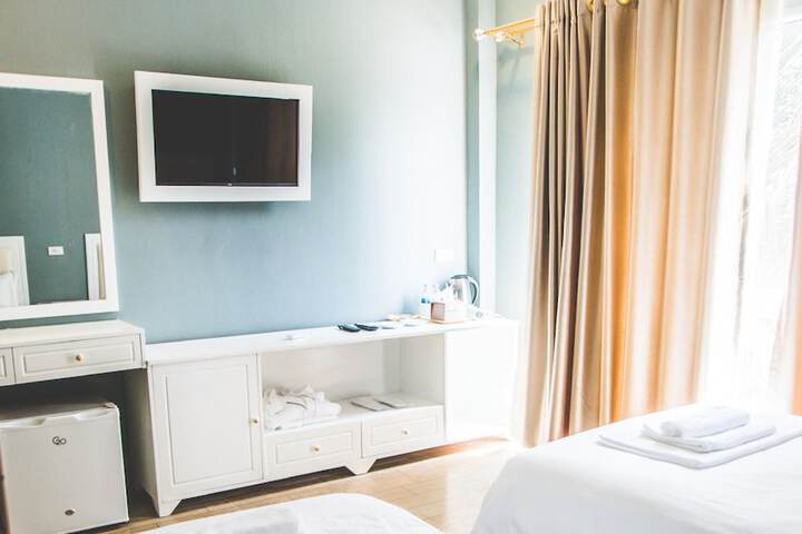 Room 8 of 35