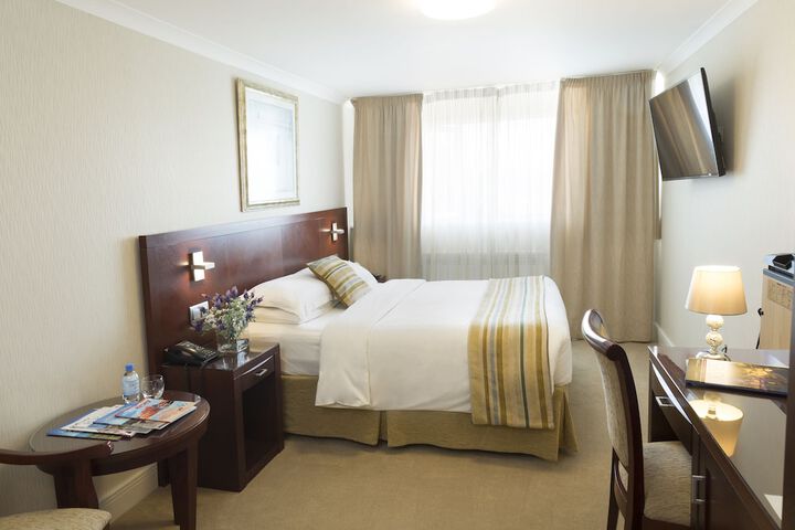 Room 14 of 79