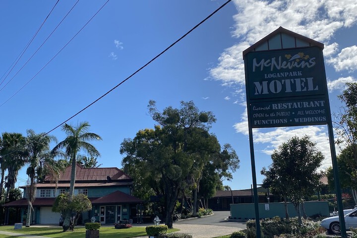 Puffers Inn Logan Motel