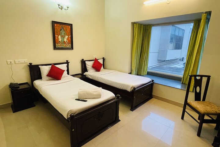 Room 10 of 48