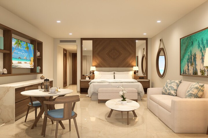 Room 6 of 105