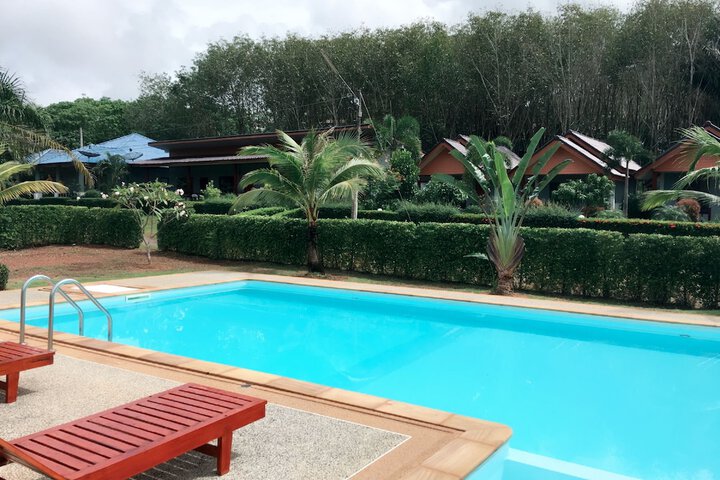 Pool 68 of 84
