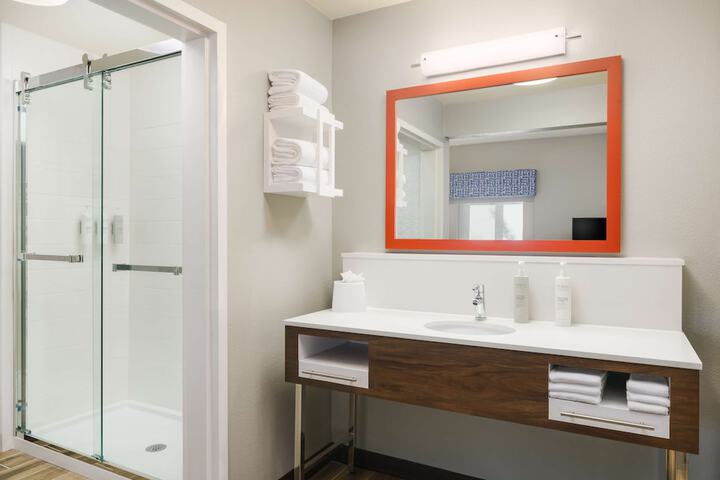 Bathroom shower