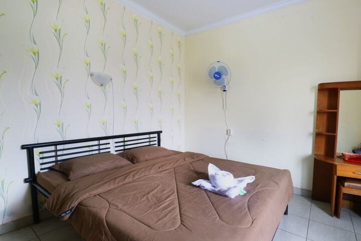 Room 28 of 59