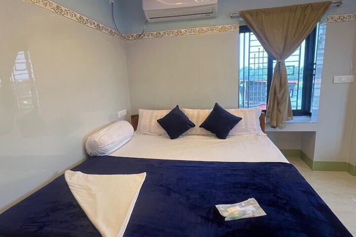 Room 12 of 19
