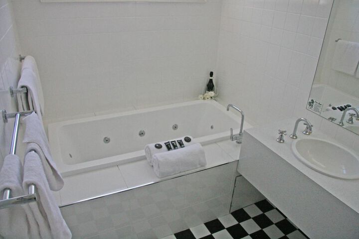 Room 22 of 29