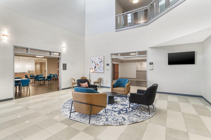 Entrance & Lobby