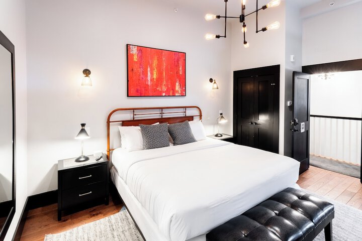 Room 3 of 35