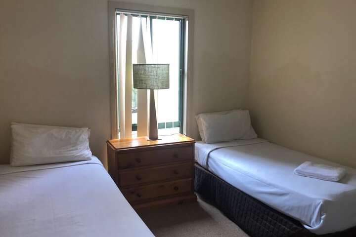 Room 10 of 35