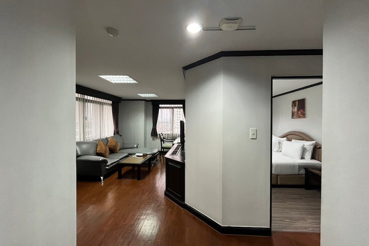 Room 21 of 51