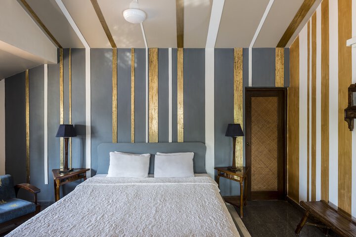 Room 15 of 30