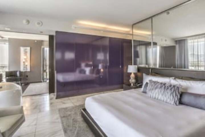 Room 49 of 252