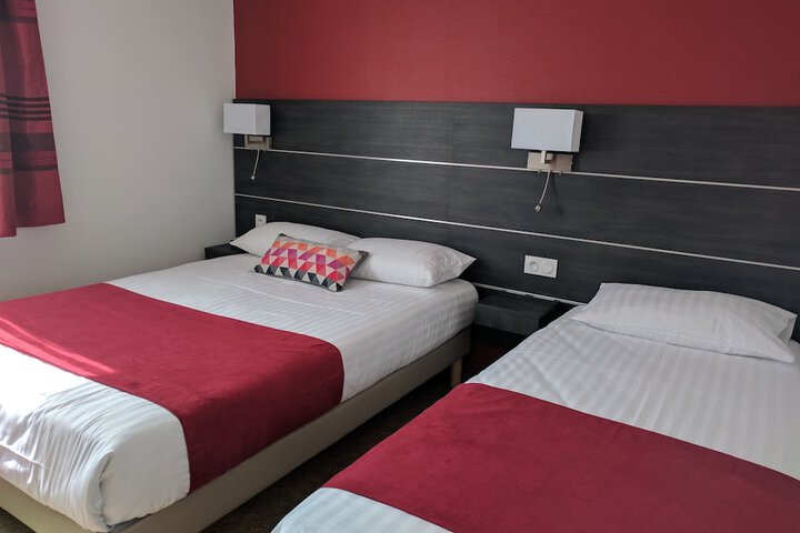 Room 10 of 50