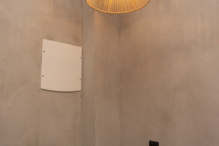 Room 18 of 27