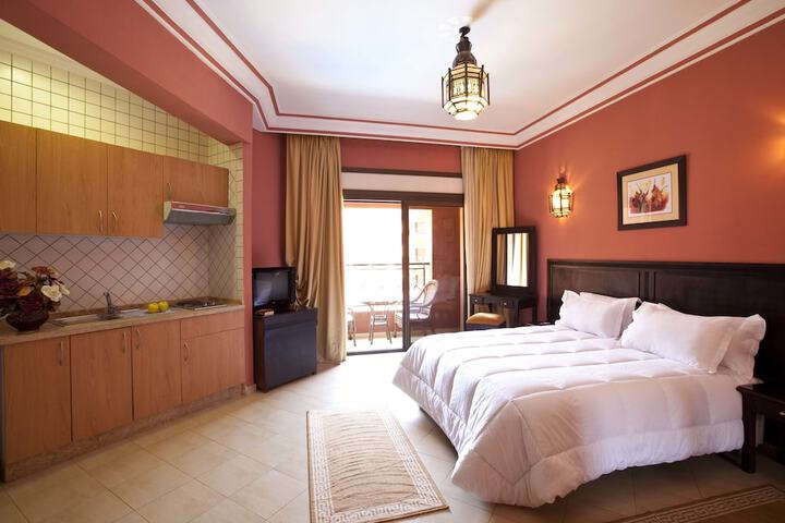 Room 6 of 42