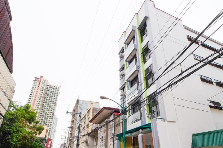 Zen Rooms Time Travelers Makati