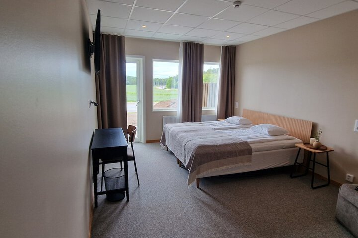 Room 10 of 27