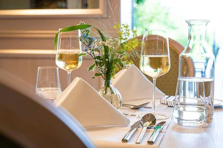 Dining 62 of 92
